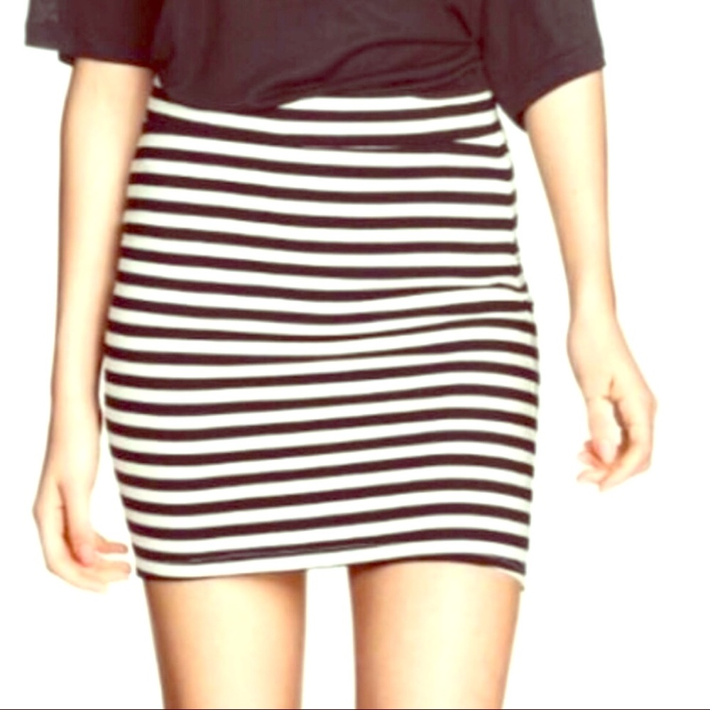 H&M BASIC | STRETCH NAVY & WHITE MINI